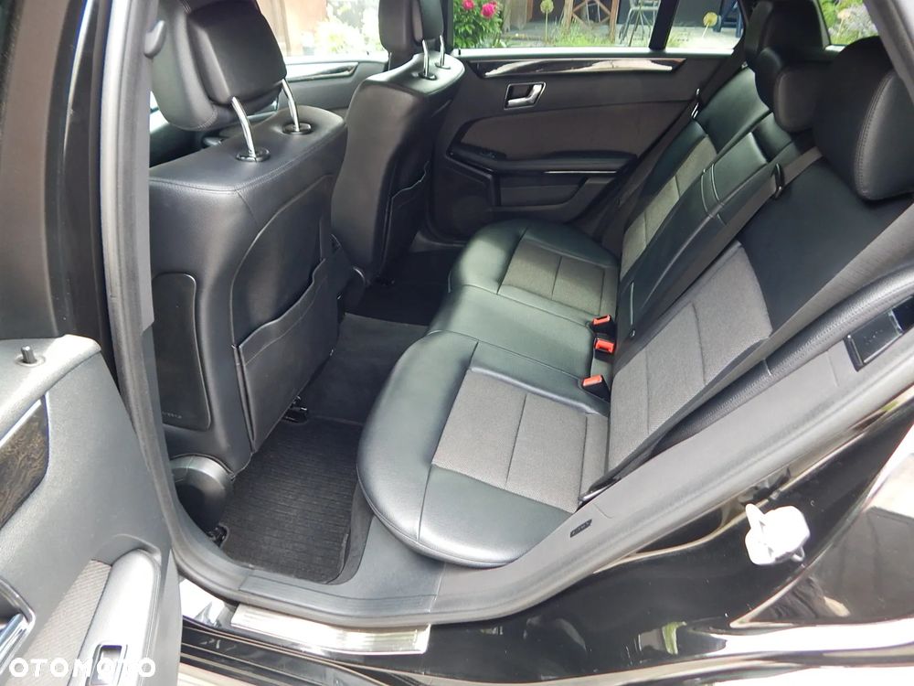 Mercedes-Benz Klasa E 220 CDI DPF BlueEFFICIENCY Automatik Avantgarde - 14
