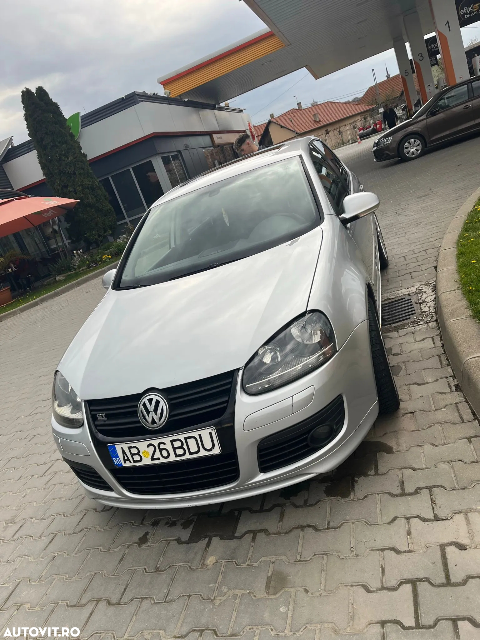 Volkswagen Golf 2.0 DPF GTD - 4