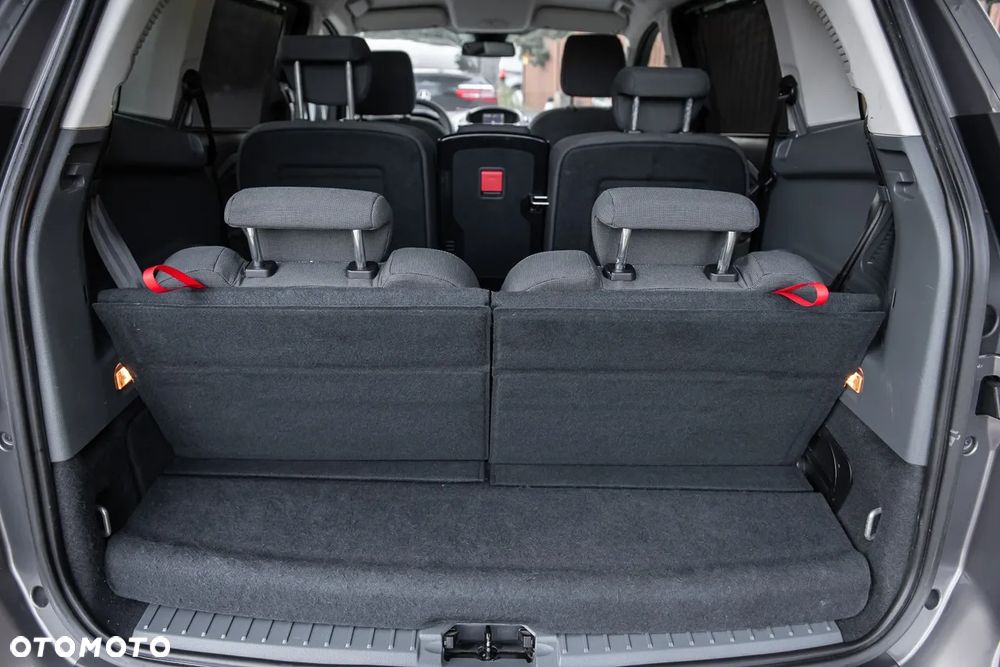 Ford Grand C-MAX - 30
