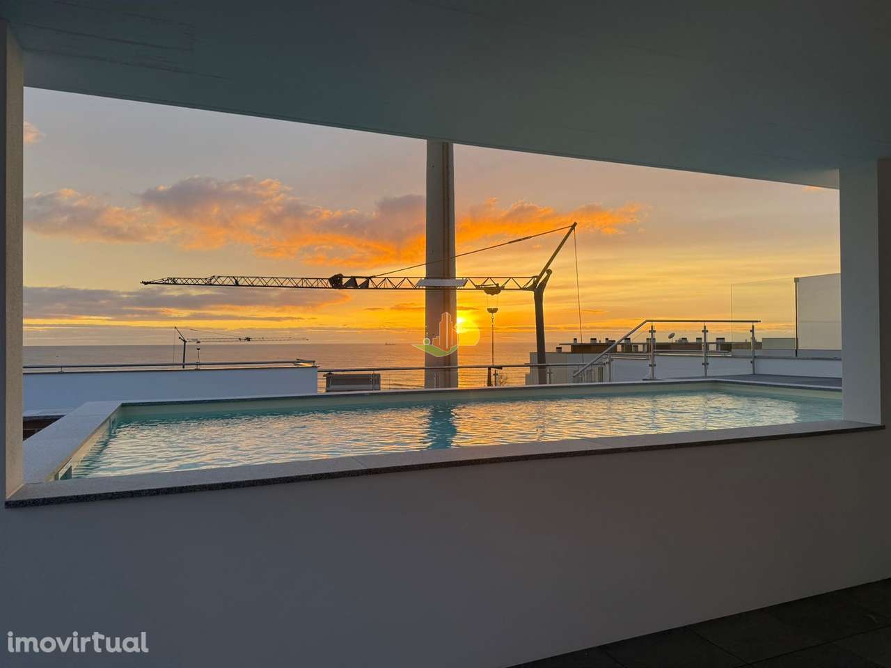 T1k Novo - Condomínio com piscina - Grande imagem: 3/30