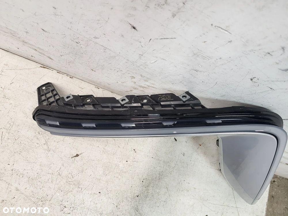 Hongqi E-HS9 2020- led DRL prawy do jazdy dziennej halogen lampa - 5