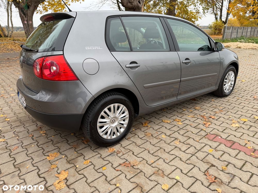 Volkswagen Golf - 11