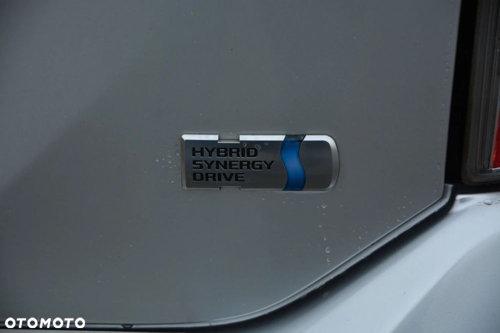 Toyota Prius 1.8 HSD Prestige - 18