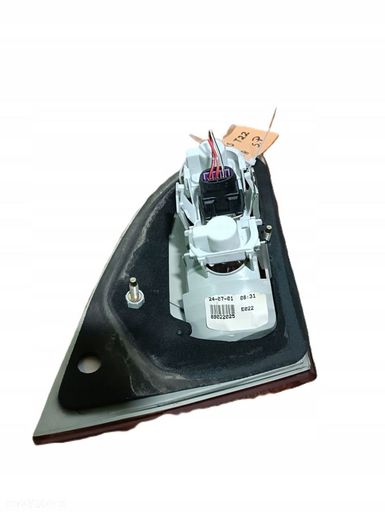 TOYOTA AVENSIS T22 LIFT KOMBI 00-03 r. LAMPA PRAWY TYŁ PRAWA TYLNA EU - 3