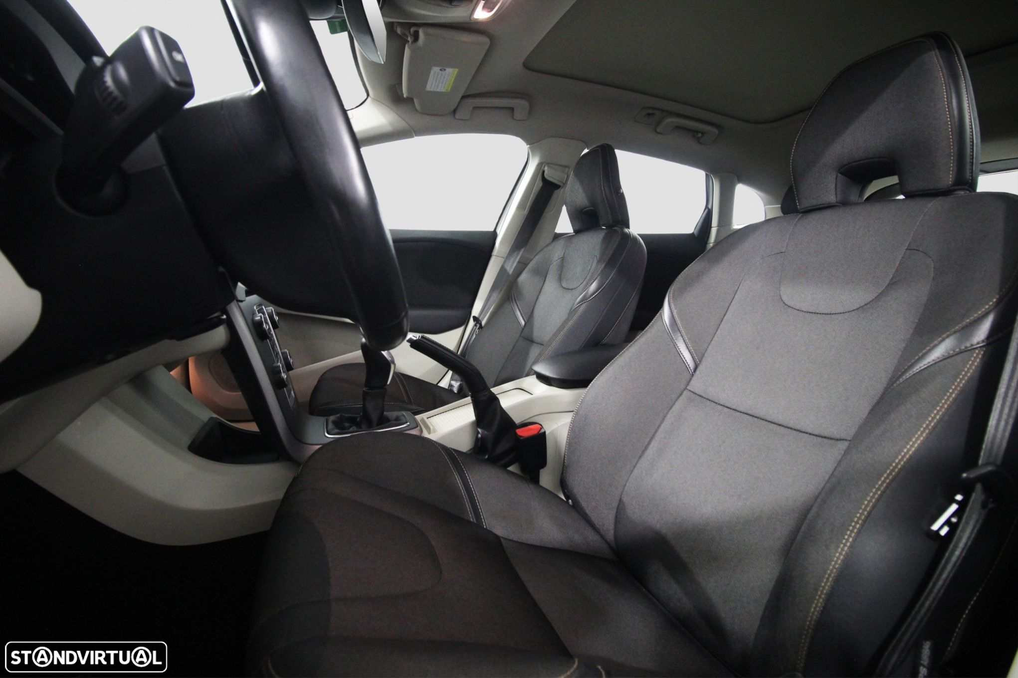 Volvo V40 Cross Country 1.6 D2 Kinetic - 10