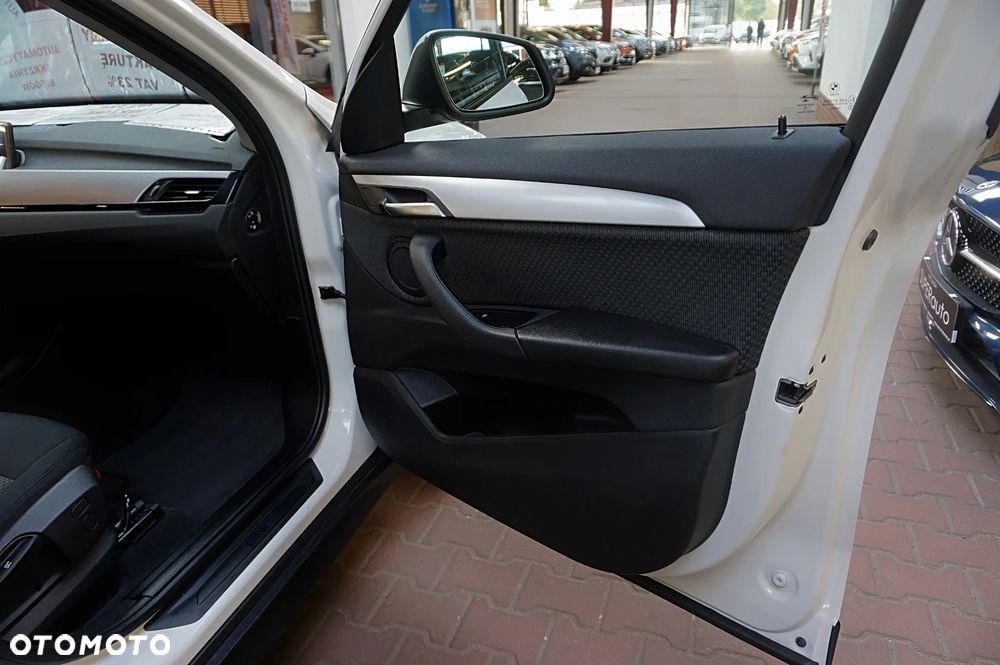BMW X1 sDrive18i GPF - 26