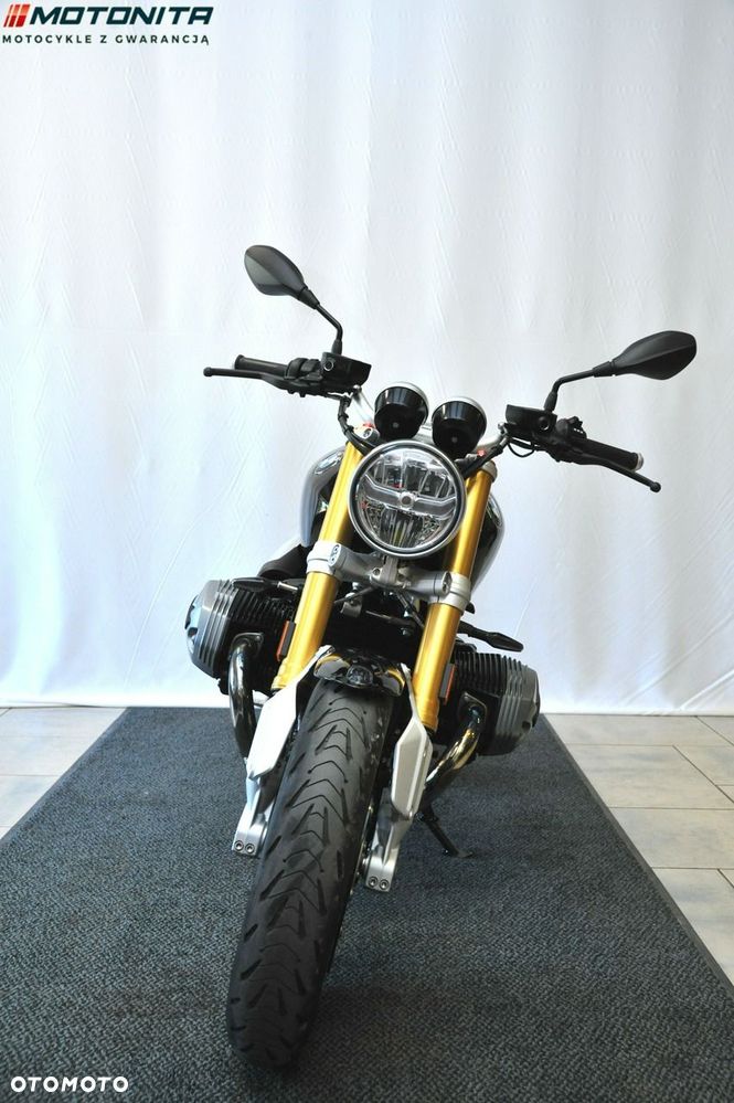 BMW R - 8