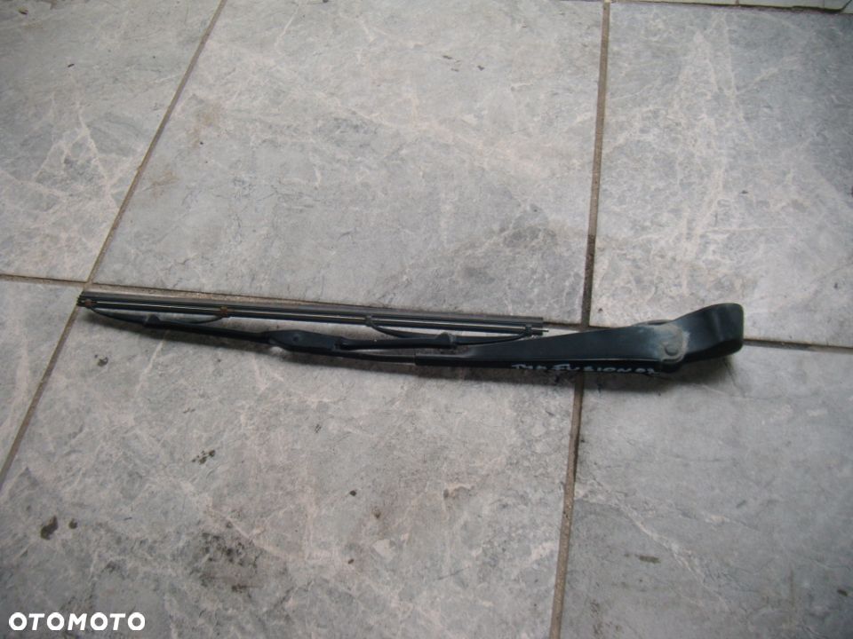 ford fusion 03r  ramię wycieraczki tył - 1