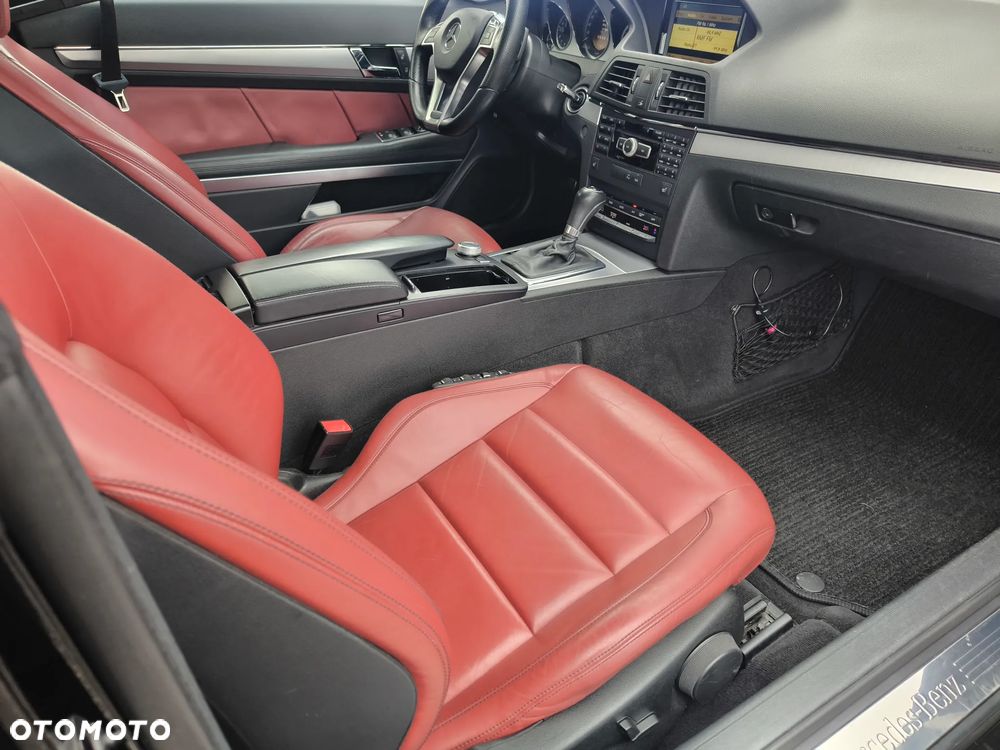 Mercedes-Benz Klasa E 250 BlueEFFICIENCY 7G-TRONIC Avantgarde - 18