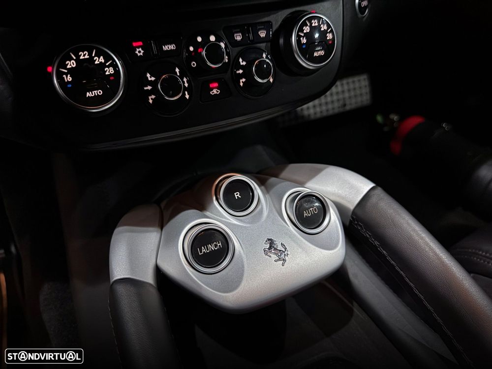 Ferrari FF - 25
