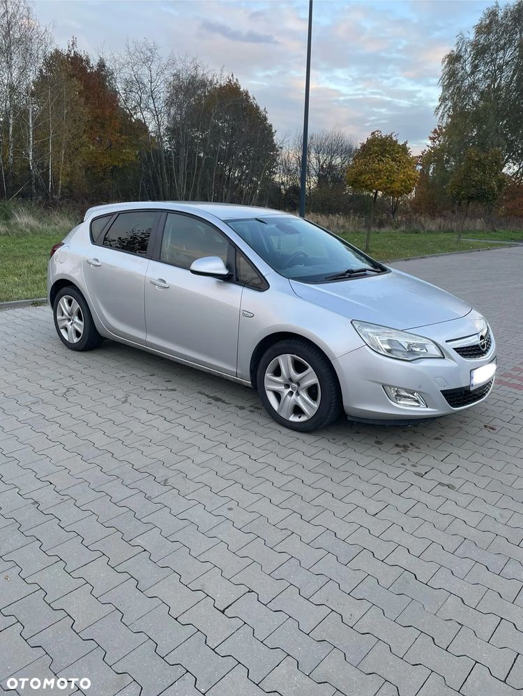 Opel Astra - 1
