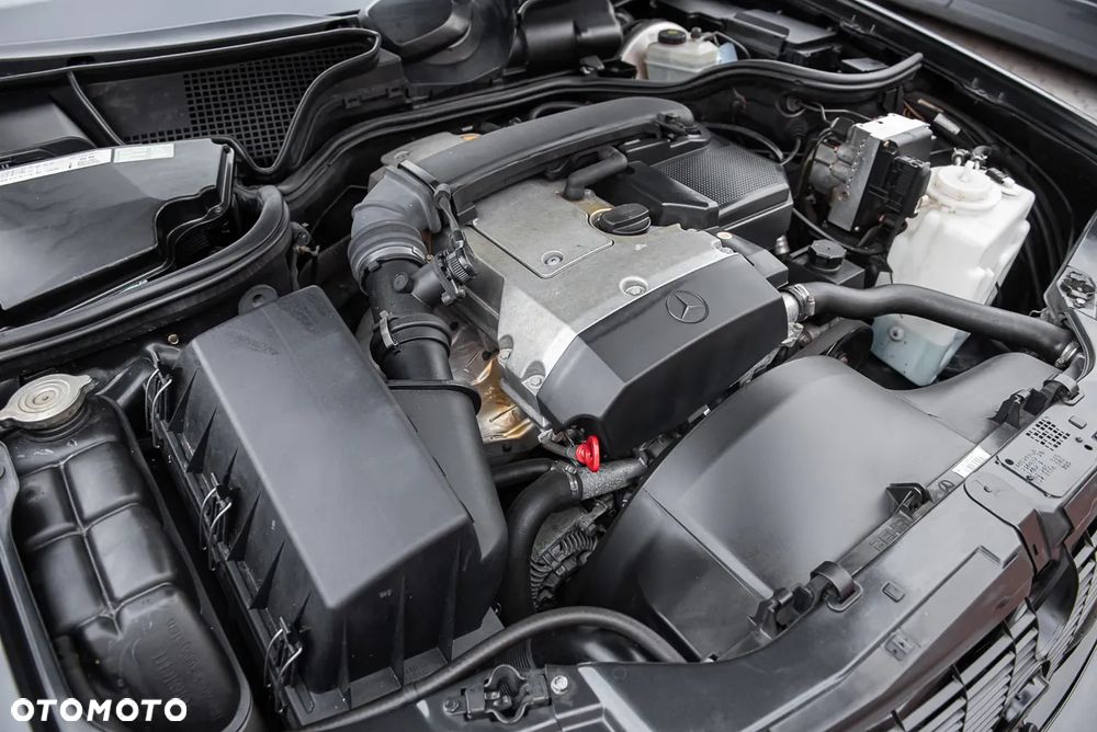 Mercedes-Benz Klasa E - 28