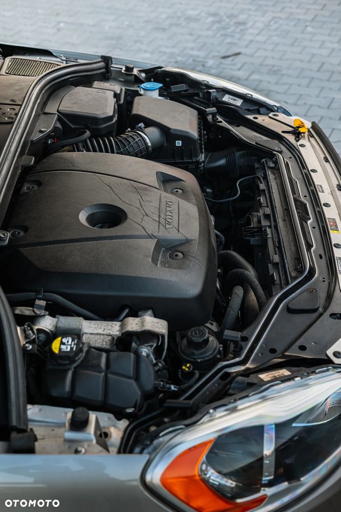 Volvo XC 60 T6 AWD Drive-E Momentum - 21