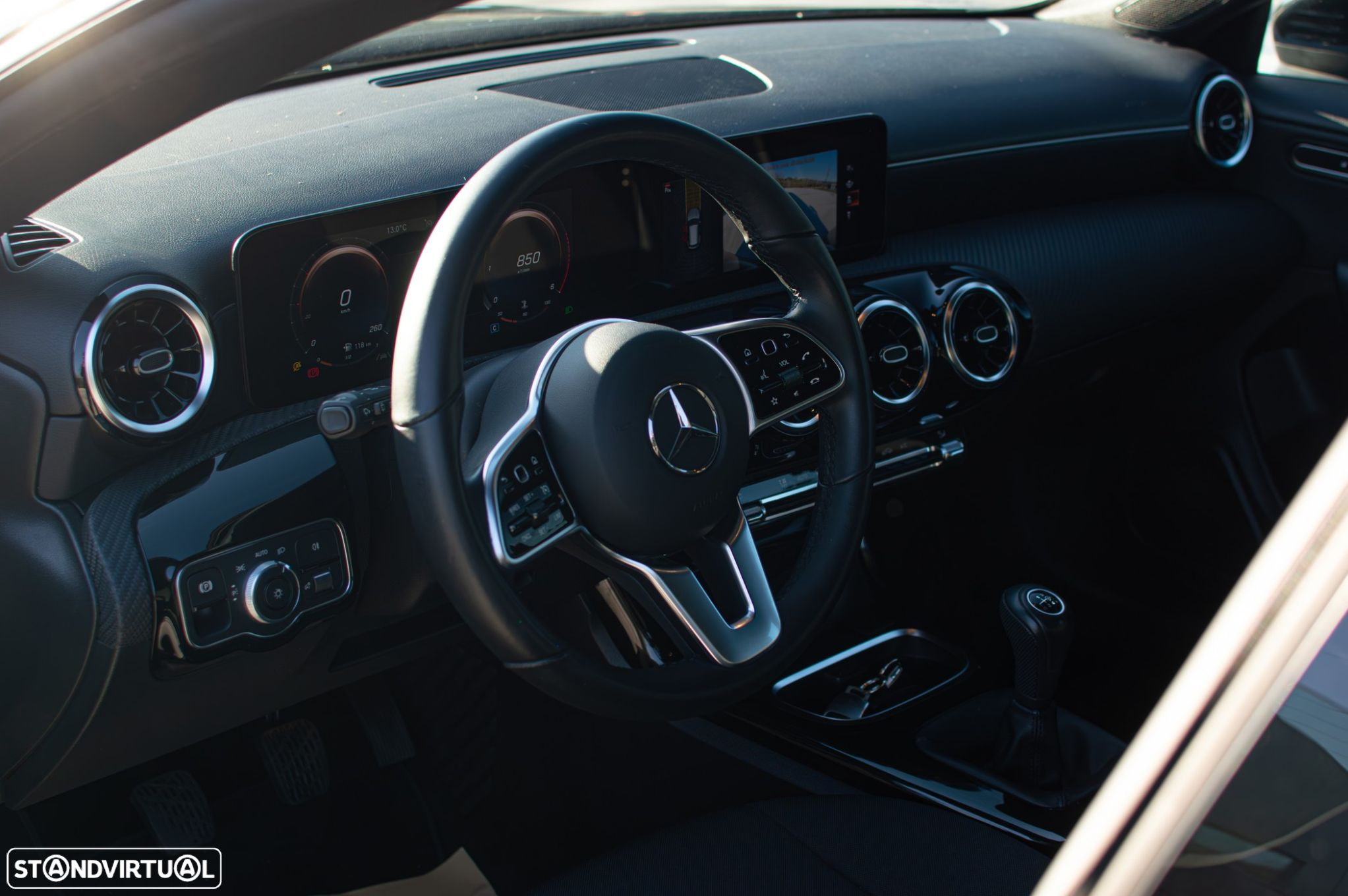 Mercedes-Benz CLA 180 - 4