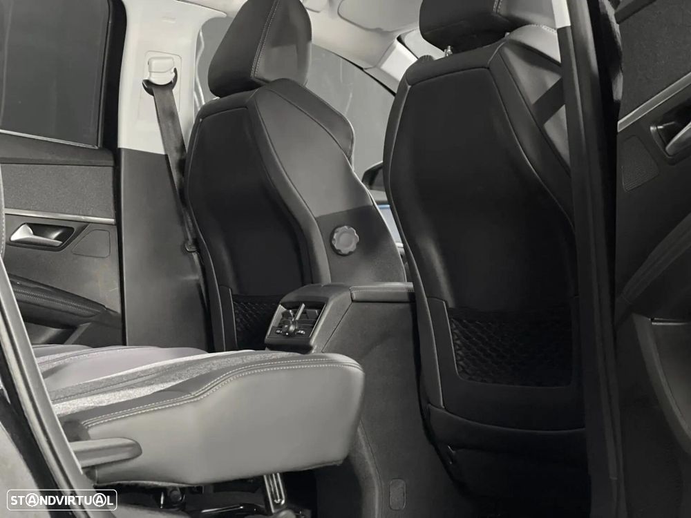 Peugeot 5008 - 10