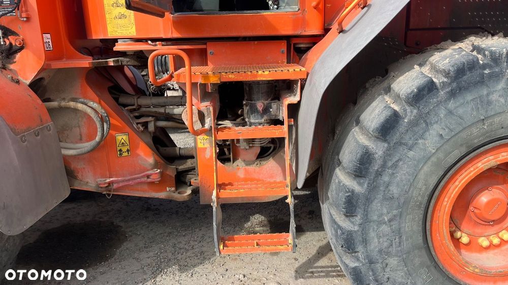 Volvo L 110 E 4X4 - 10