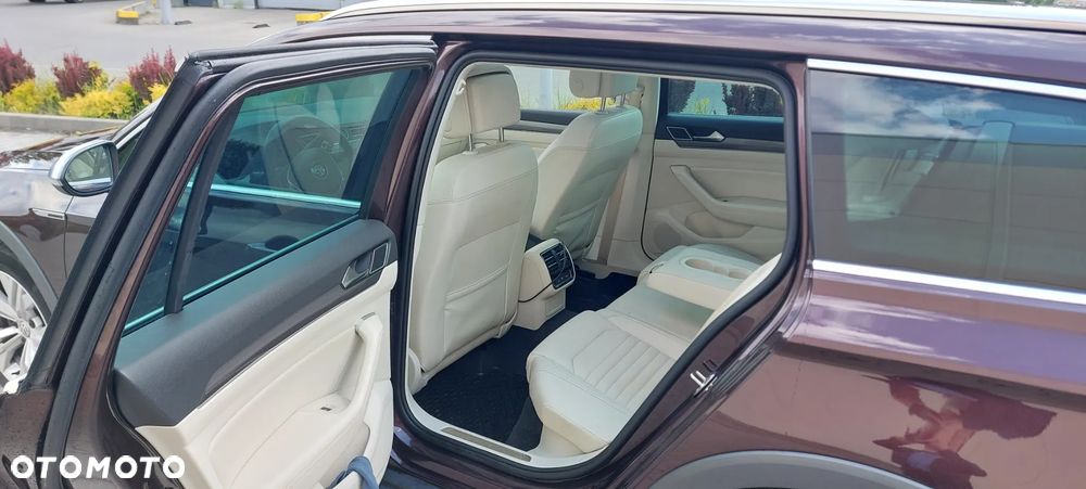 Volkswagen Passat Alltrack - 8