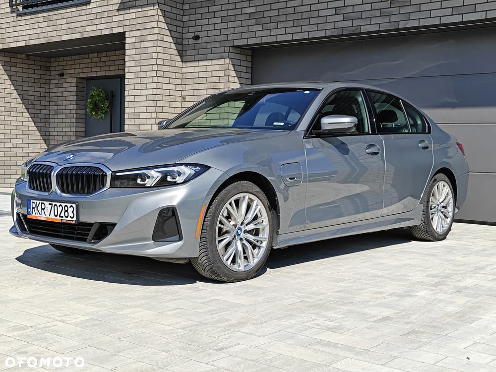 BMW Seria 3 330e M Sport - 5