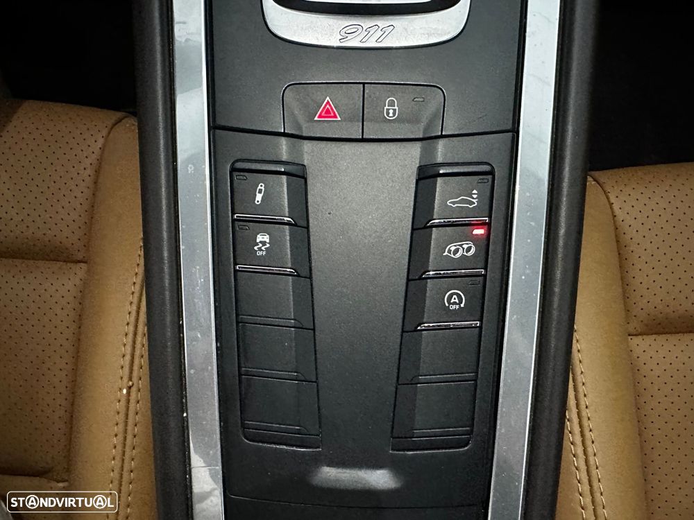 Porsche 911 Série F - 22