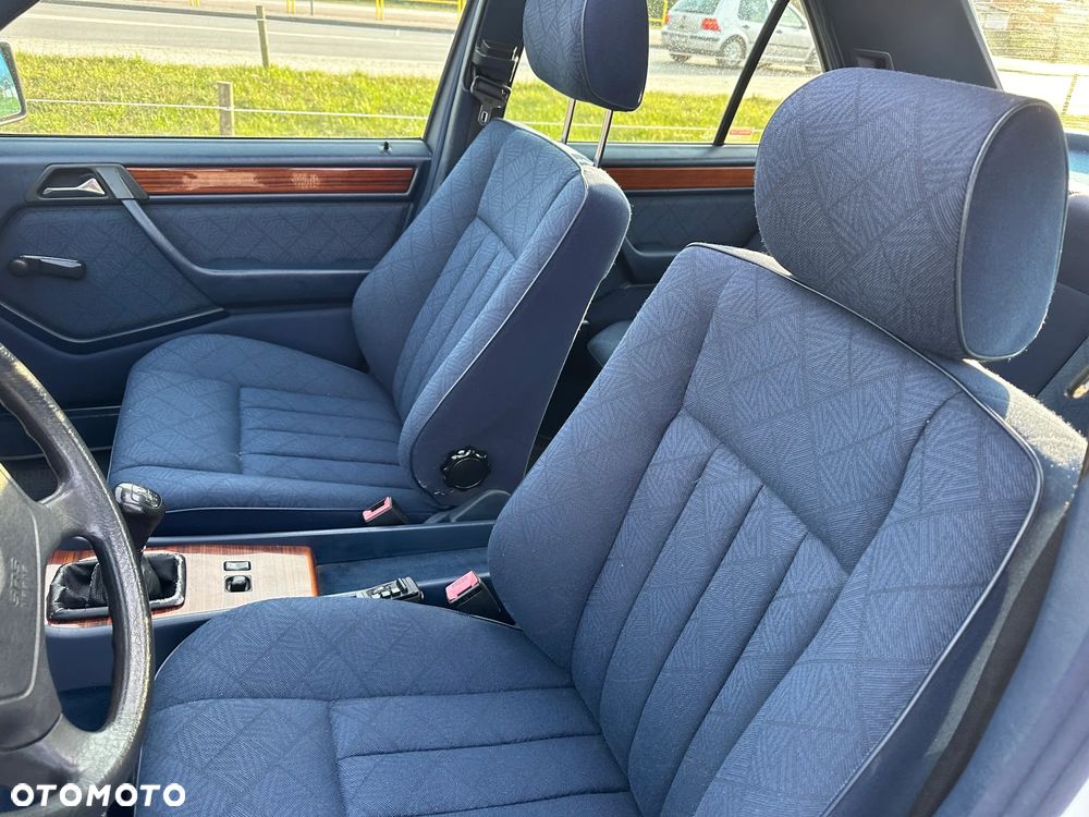 Mercedes-Benz Klasa E - 3