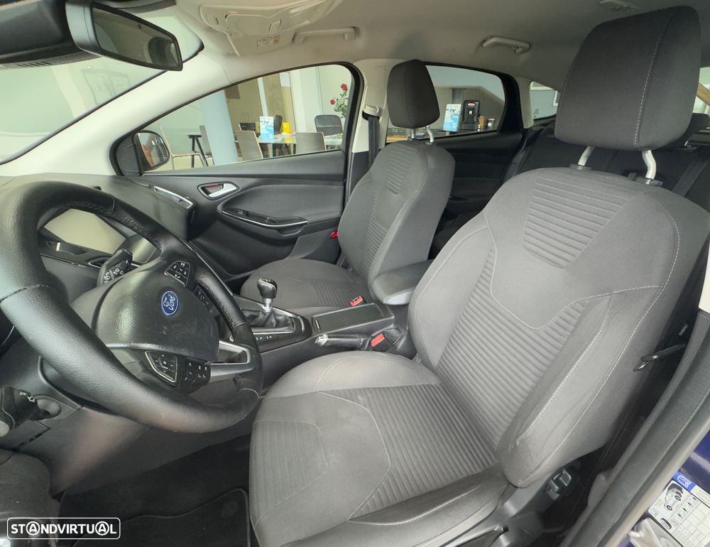 Ford Focus 1.0 SCTi Titanium - 11