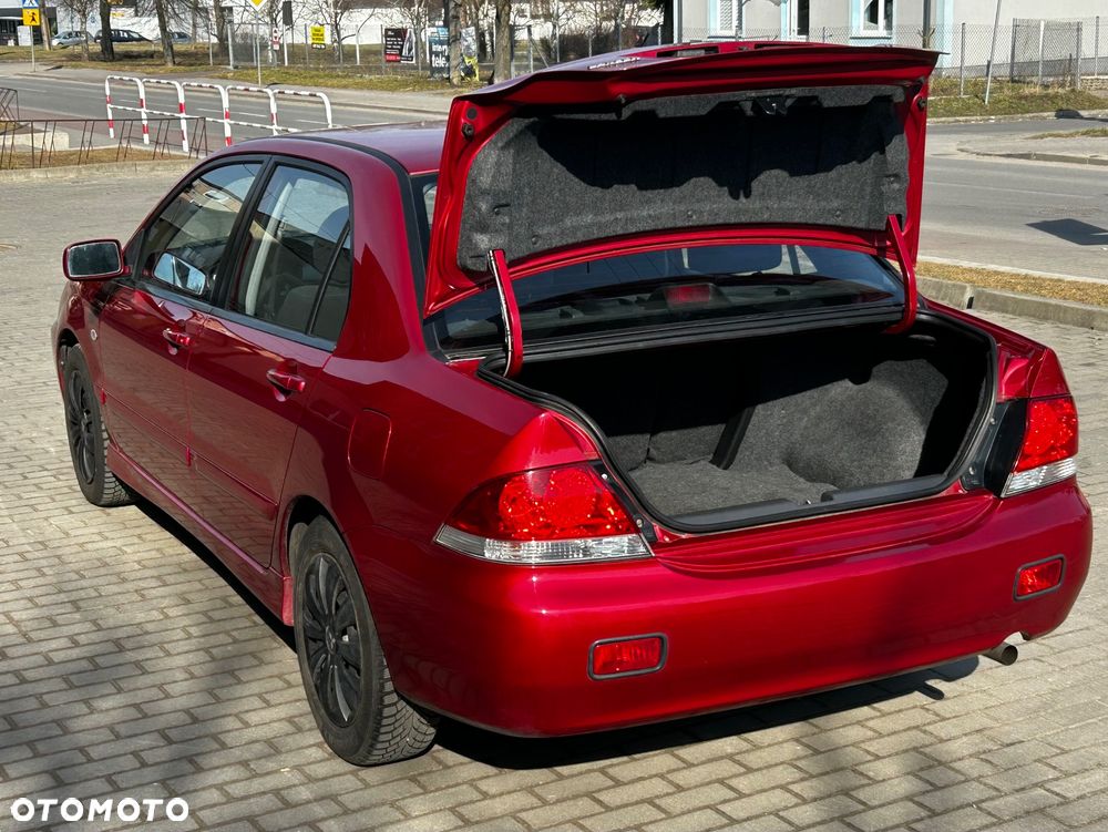 Mitsubishi Lancer - 8