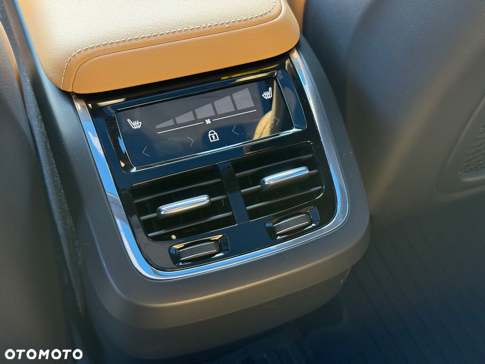 Volvo XC 60 B5 B AWD Ultimate Dark - 12