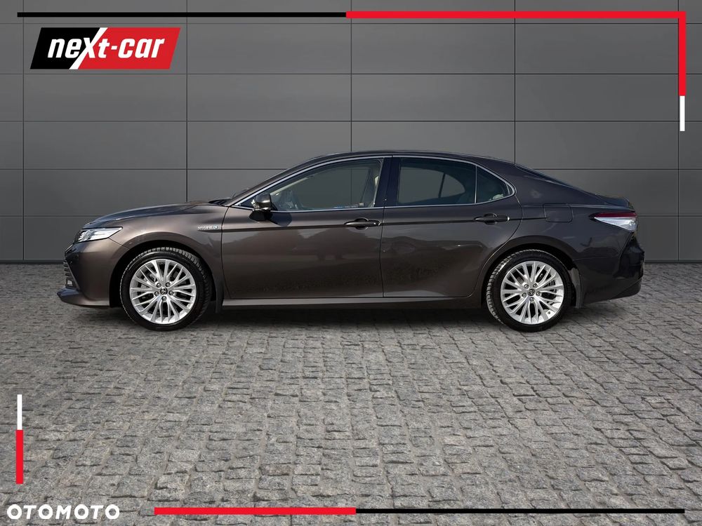 Toyota Camry 2.5 Hybrid Executive CVT - 2