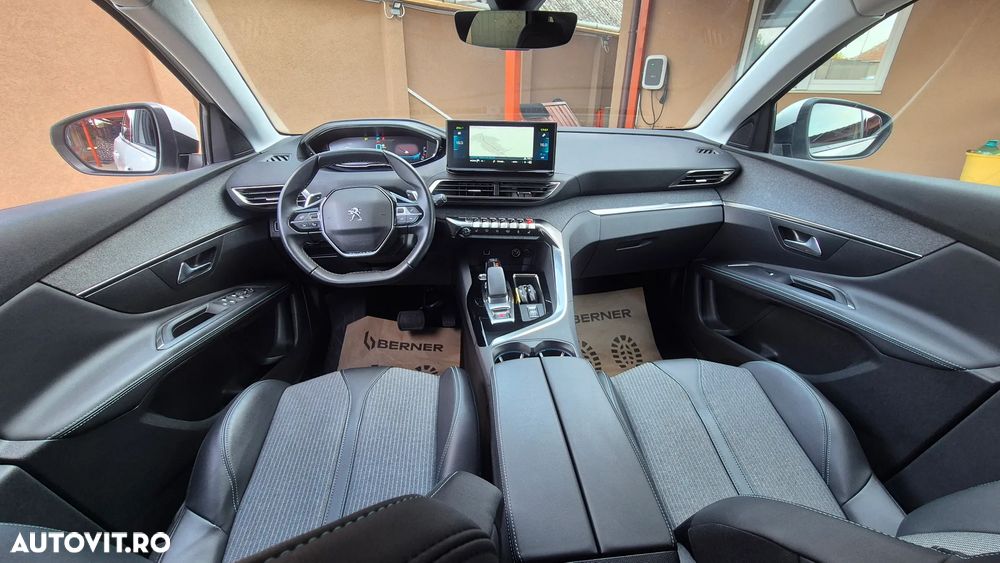 Peugeot 3008 PHEV EAT8 Allure - 17