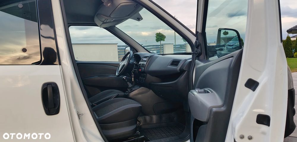 Fiat DOBLO - 19