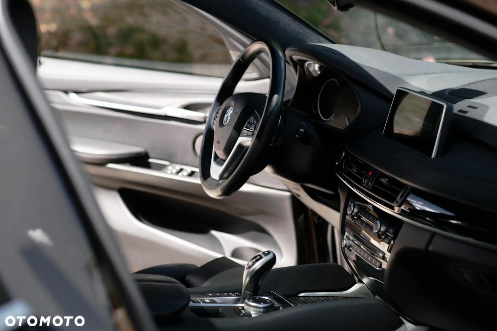 BMW X6 xDrive50i - 20