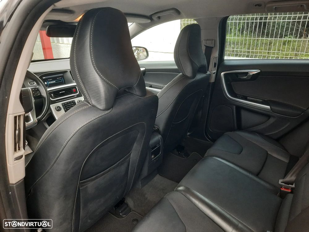 Volvo V60 1.6 D2 Drive R-Design Start/Stop - 27