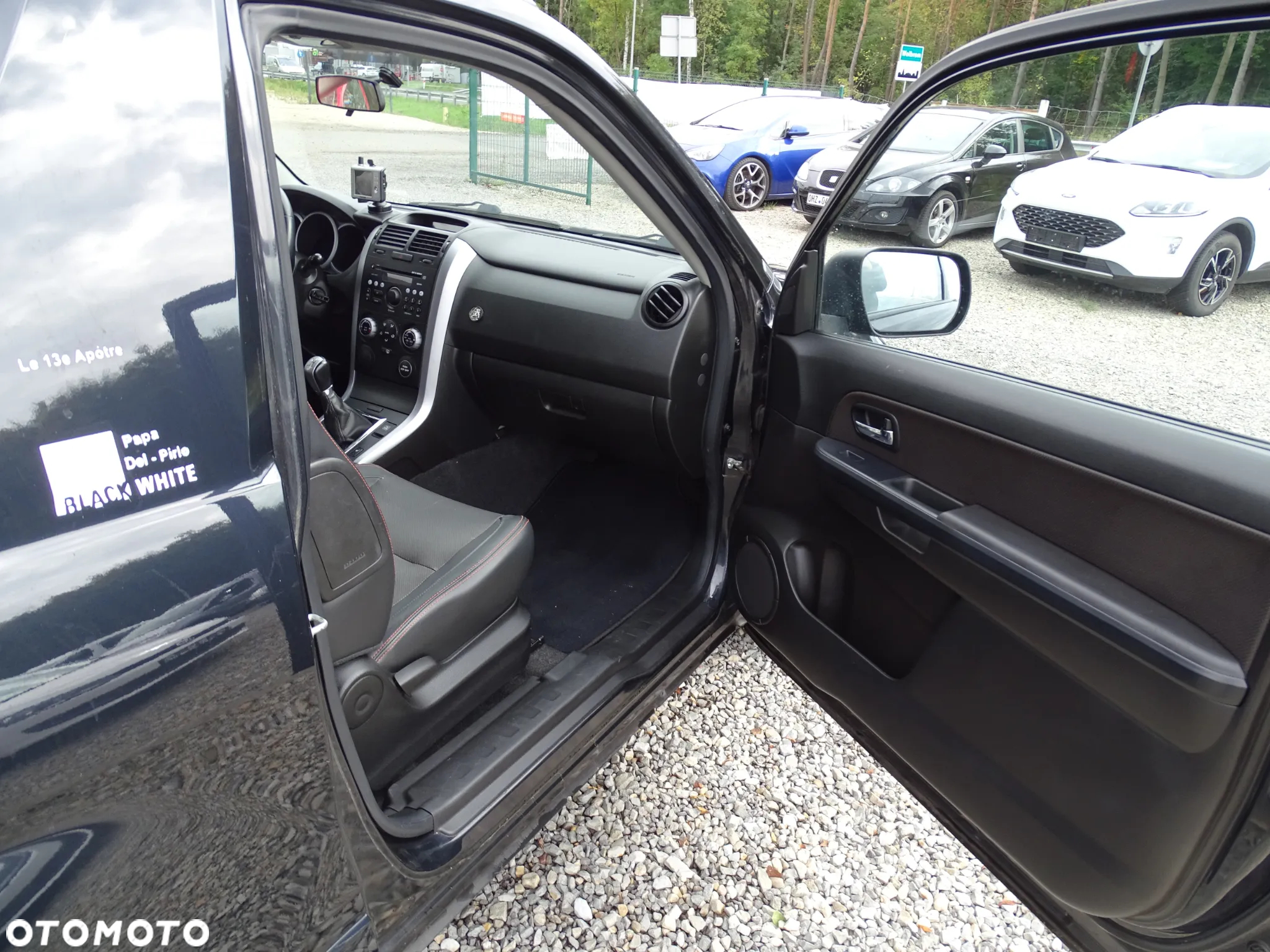 Suzuki Grand Vitara 1.6 Black&White - 16