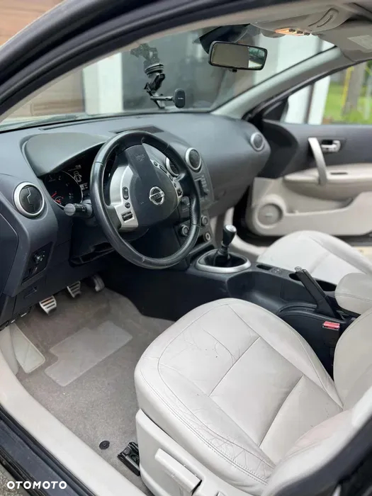 Nissan Qashqai+2 - 5