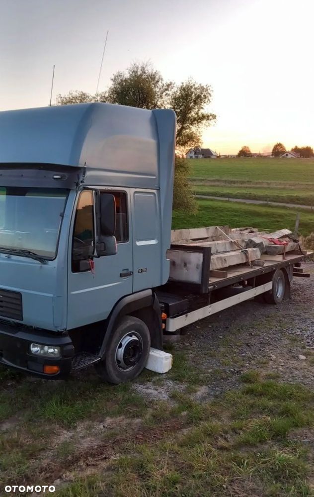 MAN LE 12.220 4X2 BL - 2