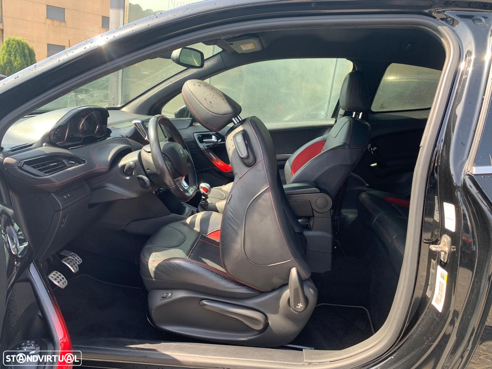 Peugeot 208 1.6 THP GTi - 17