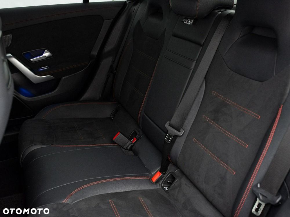 Mercedes-Benz CLA 200 mHEV AMG Line 7G-DCT - 26
