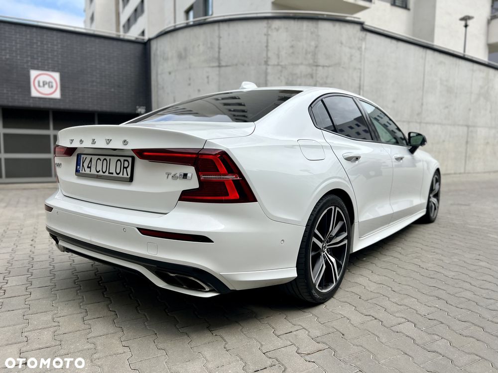Volvo S60 T6 AWD R-Design - 8