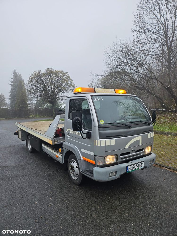 Nissan Cabstar - 2
