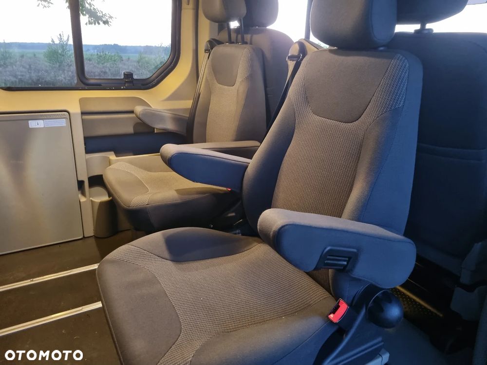 Opel Vivaro - 8