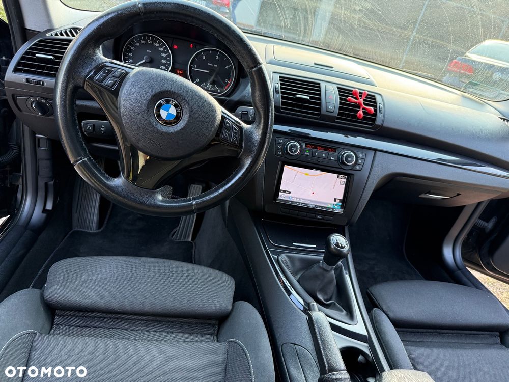 BMW Seria 1 118d - 13