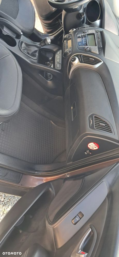 Hyundai ix35 2.0 2WD Style - 19