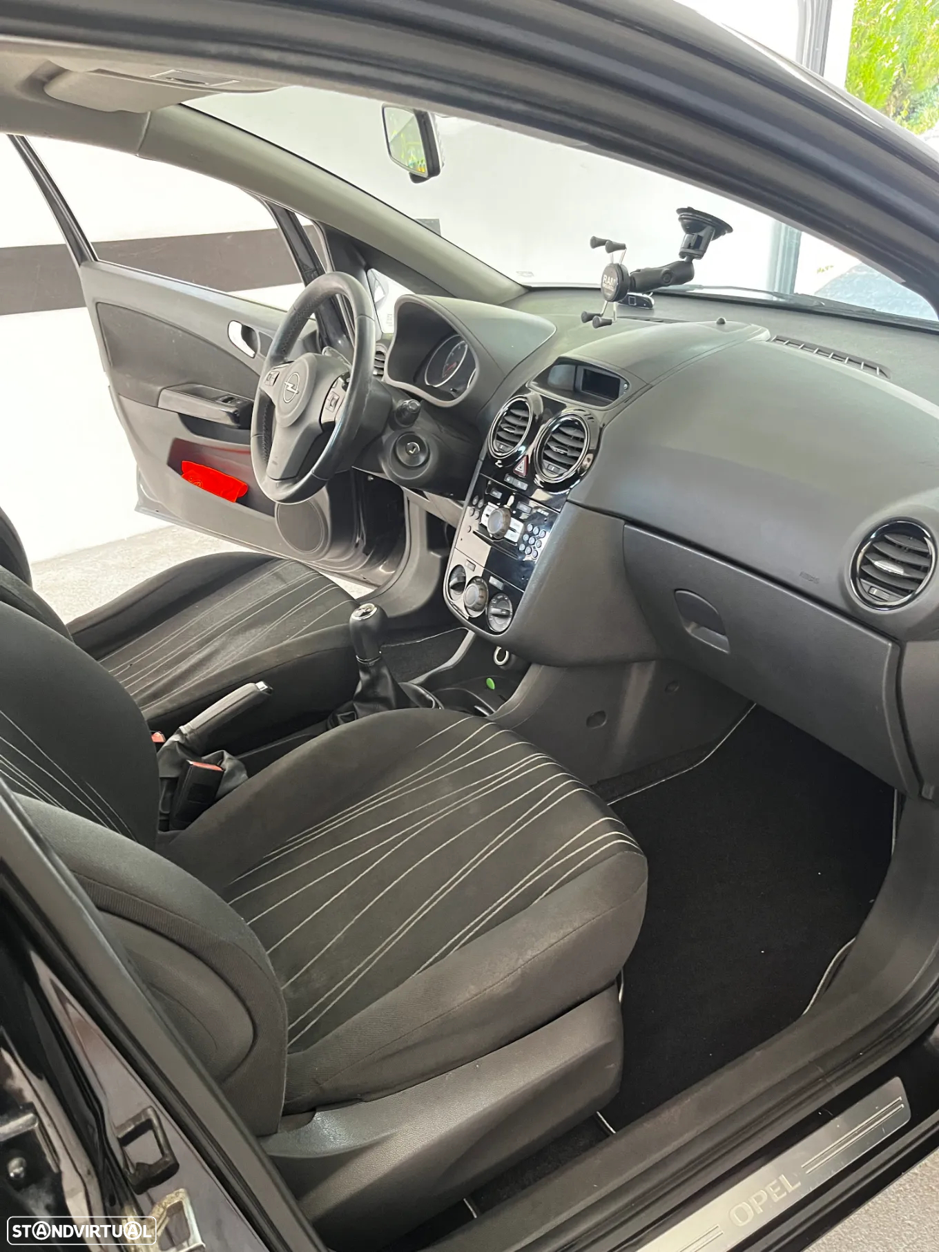 Opel Corsa 1.2 Cosmo 111 - 11