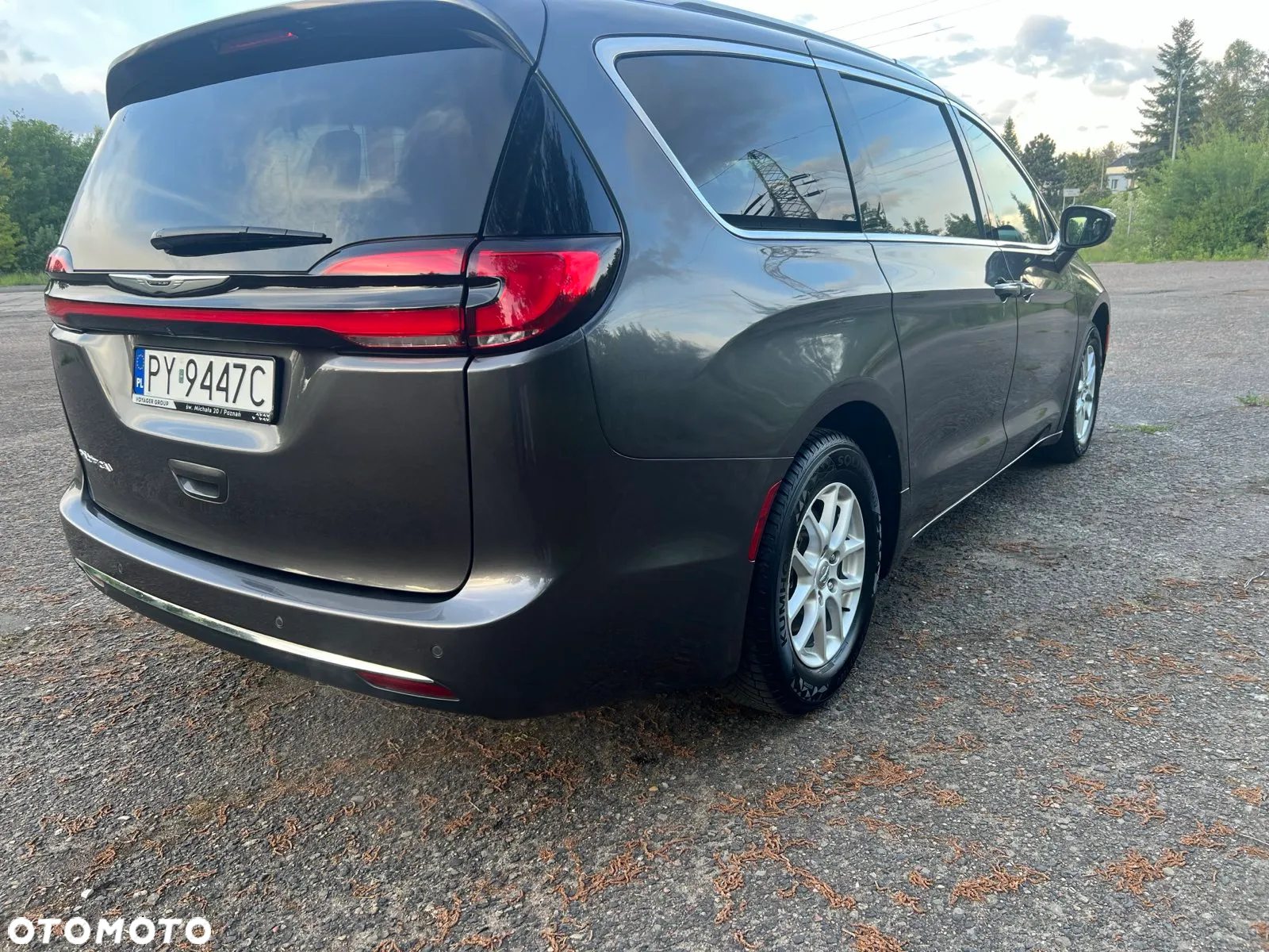 Chrysler Pacifica - 14