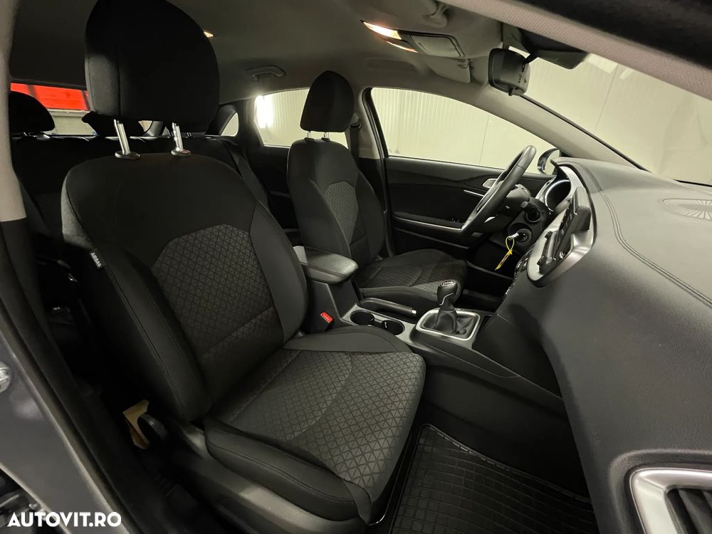 Kia Ceed 1.5 T-GDI 6MT Best - 11