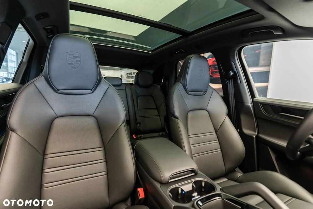 Porsche Cayenne E-Hybrid PHEV Black Edition - 18