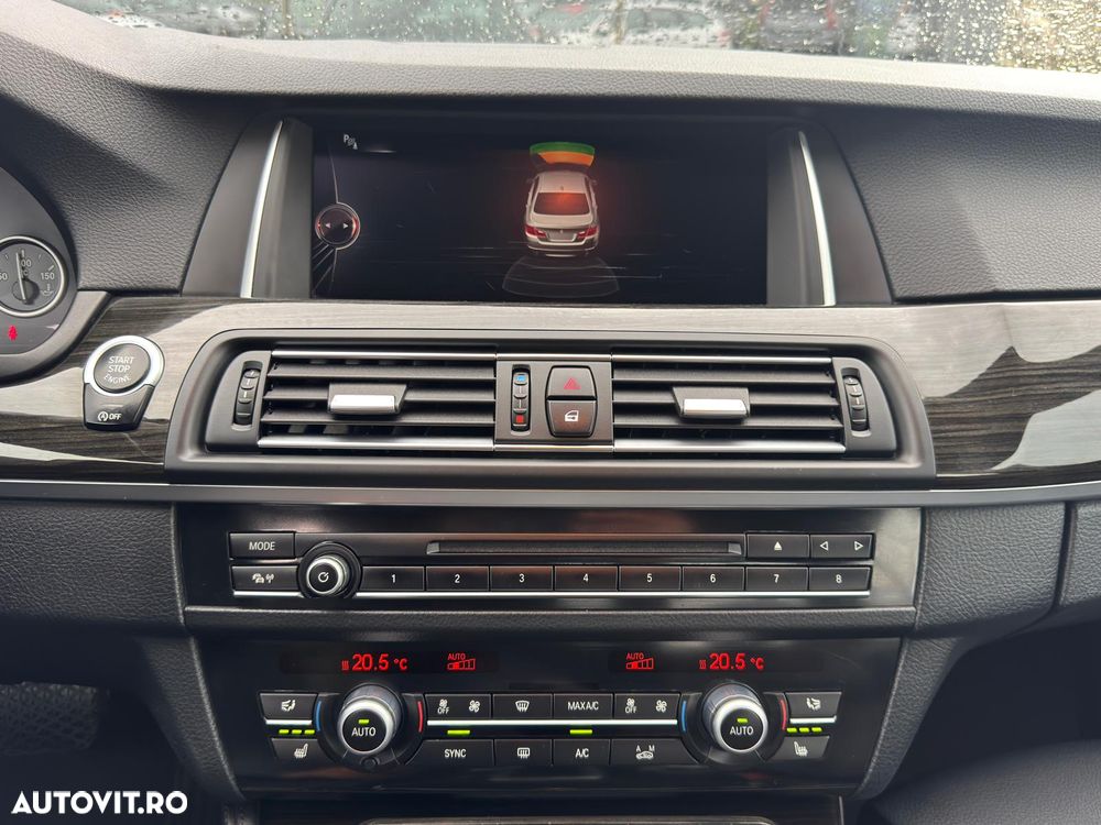 BMW Seria 5 520d Aut. Luxury Line - 31
