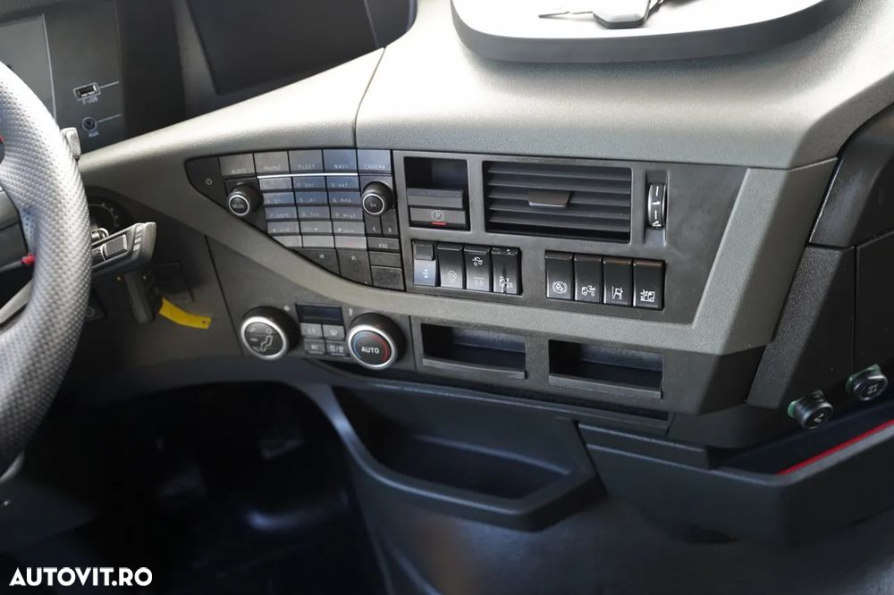 Volvo FH 460 / 7.4 M CORTINĂ / I-SAVE / I-PARK COOL / PUNTE RIDICATĂ / DIRECȚIE / CORTINĂ RANFORSATĂ - 30