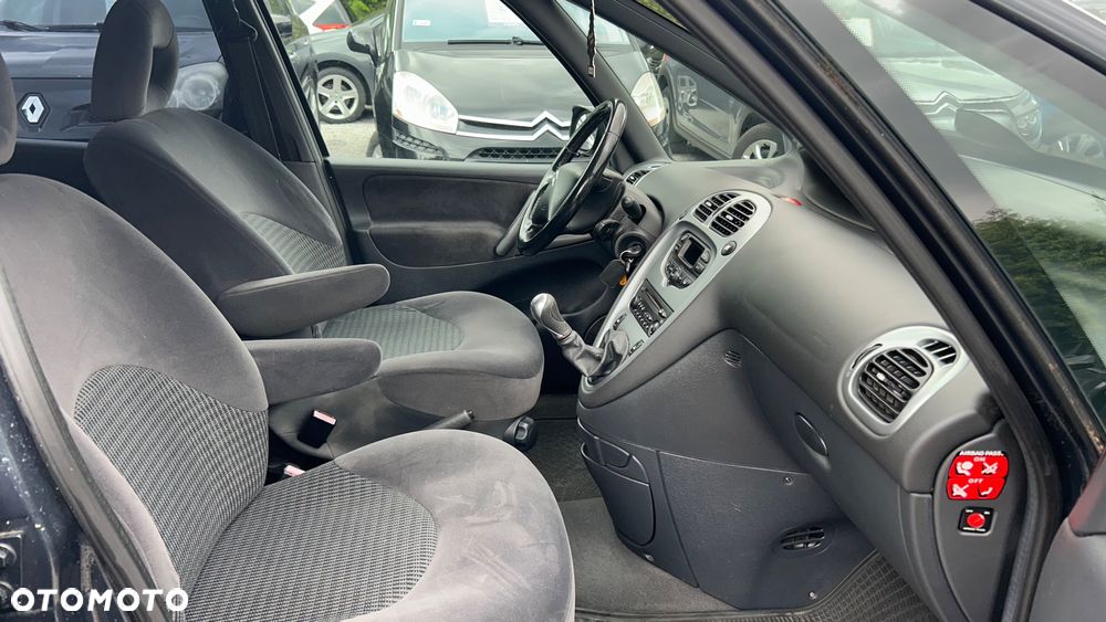 Citroën Xsara Picasso 1.6 Confort - 23