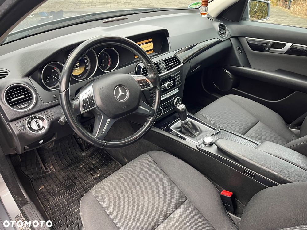 Mercedes-Benz Klasa C 180 BlueEFFICIENCY - 11